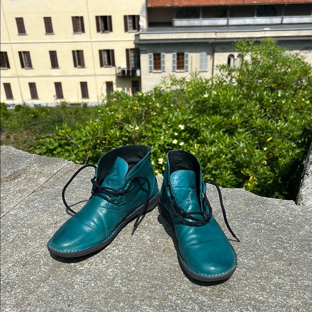 Green Ankle Boots with Black Laces